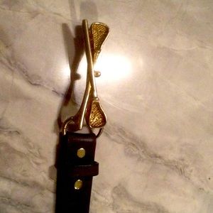 Vineyard vines navy leather belt size 30 metal lacrosse buckle.